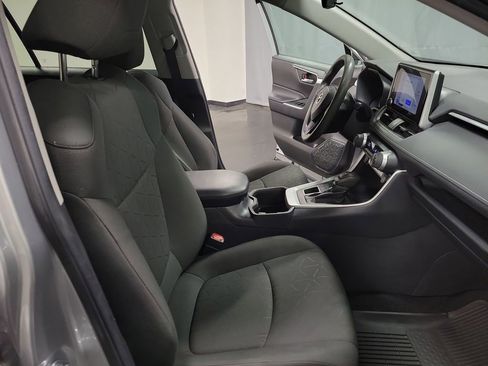 Used 2023 Toyota RAV4 XLE AWD/4WD image 22