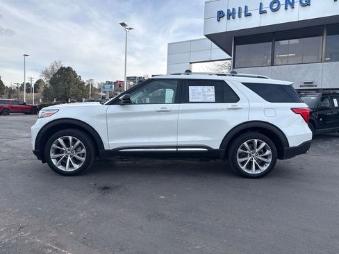 Certified 2023 Ford Explorer Platinum w/ Technology Package image 4