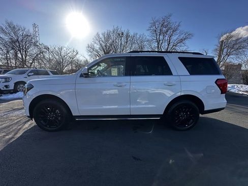 Certified 2022 Ford Expedition XLT image 8