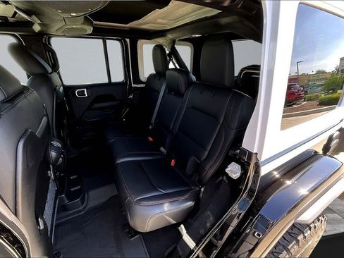 New 2026 Jeep Wrangler Unlimited Rubicon w/ Whitecap Package image 19