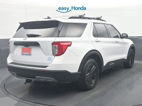 Used 2021 Ford Explorer XLT w/ Equipment Group 202A AWD/4WD image 7