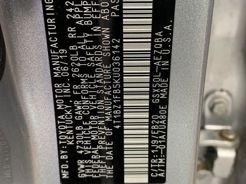 Used 2019 Toyota Avalon XSE image 32