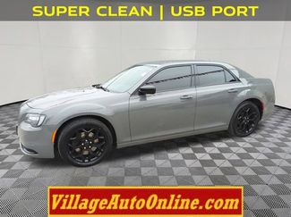 Used 2018 Chrysler 300 Touring w/ Sport Appearance Package 360° Tour