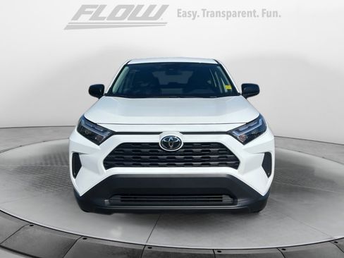 Used 2025 Toyota RAV4 LE AWD/4WD image 3
