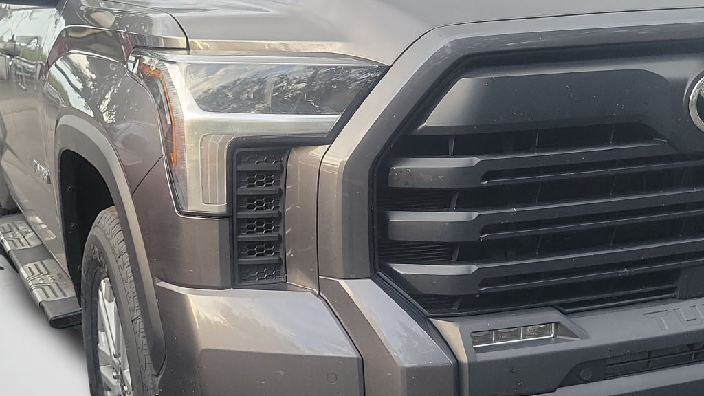 Used 2024 Toyota Tundra SR5 w/ SR5 Convenience Package AWD/4WD image 8