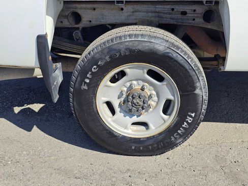 Used 2013 Chevrolet Silverado 2500 W/T image 9