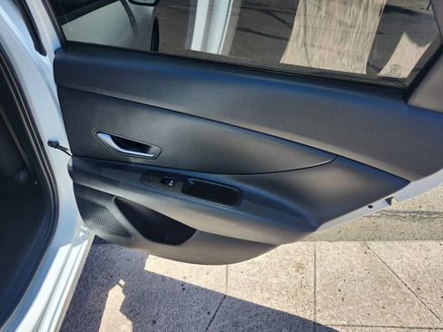 Used 2021 Hyundai Elantra SEL FWD image 20