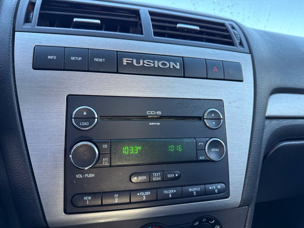Used 2009 Ford Fusion SE FWD image 19