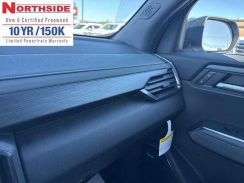 New 2026 GMC Acadia AT4 w/ LPO, Floor Liner Package image 22