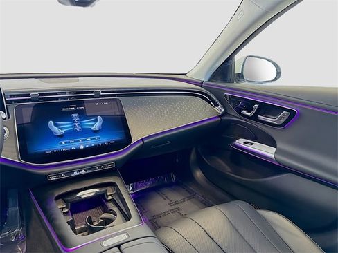 Used 2025 Mercedes-Benz E 450 4MATIC Sedan w/ Winter Package image 25