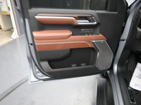 Used 2025 GMC Sierra 1500 Denali Ultimate AWD/4WD image 14