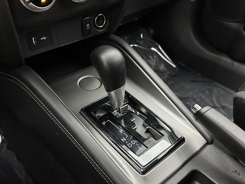 Used 2021 Mitsubishi Outlander Sport S image 16