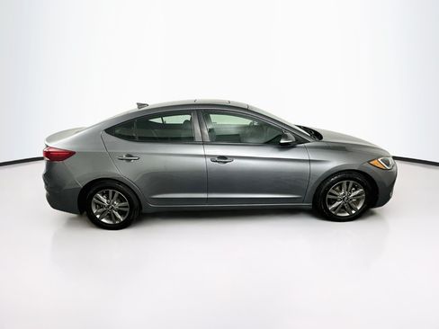 Used 2018 Hyundai Elantra Value Edition FWD image 10
