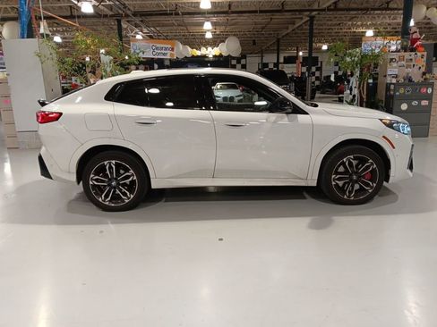 Used 2024 BMW X2 xDrive28i w/ M Sport Package image 5
