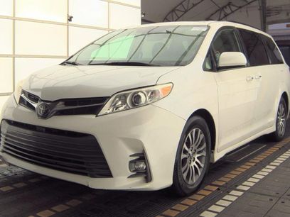 Used 2020 Toyota Sienna XLE