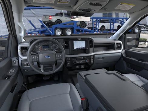 New 2026 Ford F550 4x4 Crew Cab image 9