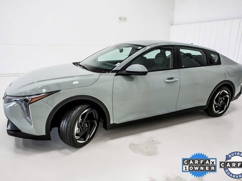 Used 2025 Kia K4 EX image 3