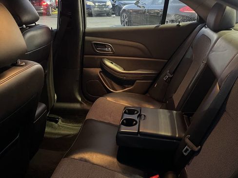 Used 2016 Chevrolet Malibu LT w/ Power Convenience Package image 10