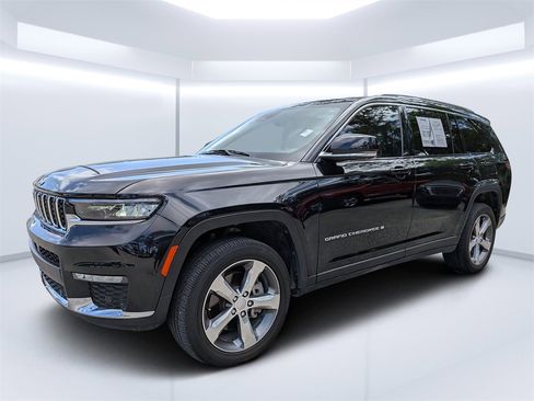 Used 2021 Jeep Grand Cherokee L Limited w/ Luxury Tech Group II image 7