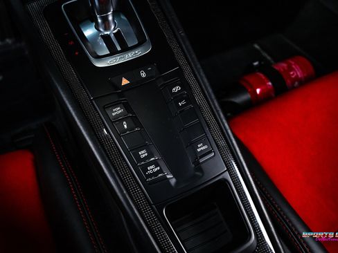 Used 2016 Porsche 911 GT3 RS image 32