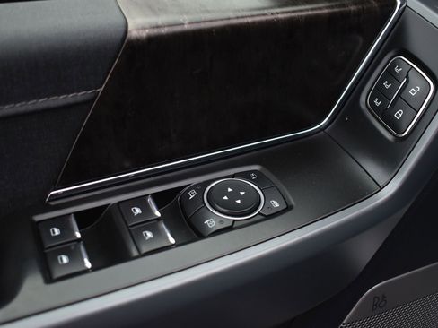 Used 2022 Ford F150 Lariat w/ Equipment Group 502A High image 13