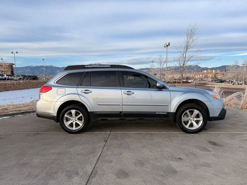 Used 2013 Subaru Outback 2.5i Limited image 11