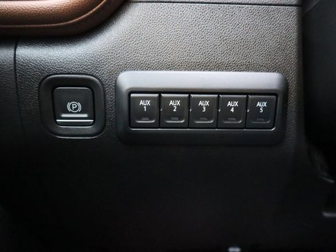 Used 2023 Chevrolet Silverado 3500 High Country w/ Z71 Off-Road Package image 19