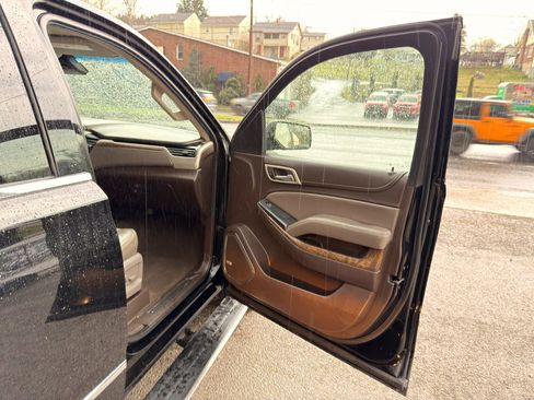 Used 2018 GMC Yukon XL Denali w/ Denali Ultimate Package image 17