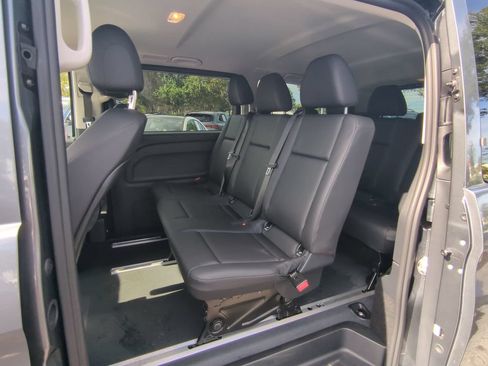 Used 2023 Mercedes-Benz Metris Passenger image 5