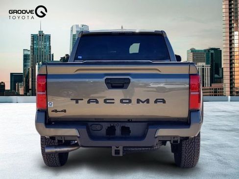 Used 2025 Toyota Tacoma TRD Off-Road image 5