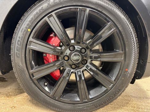 Used 2020 Land Rover Range Rover Sport HST image 11