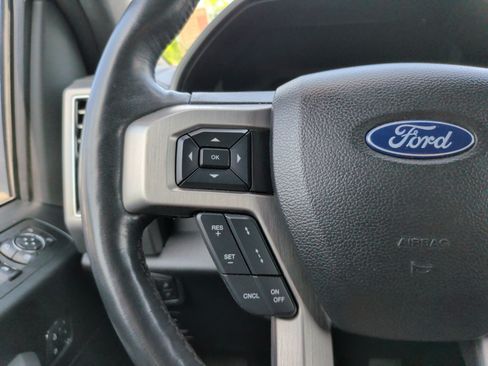 Used 2019 Ford F150 Platinum w/ Equipment Group 701A Luxury AWD/4WD image 24