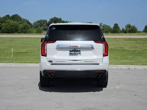 Used 2021 GMC Yukon Denali AWD/4WD image 6