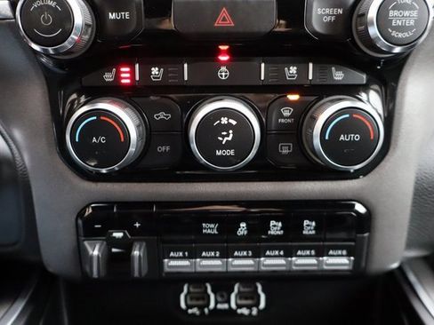 Used 2021 RAM 2500 Laramie w/ Night Edition image 26