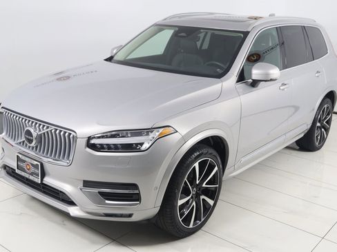 Used 2024 Volvo XC90 B5 Plus image 24
