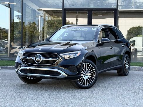 Used 2024 Mercedes-Benz GLC 300 image 2