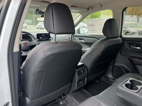 New 2026 Nissan Rogue SV image 17