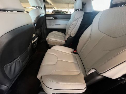 Used 2025 Hyundai Palisade SEL FWD image 24