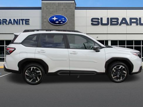 Used 2025 Subaru Forester Limited AWD/4WD image 11