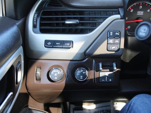 Used 2016 GMC Yukon XL Denali w/ Open Road Package image 20