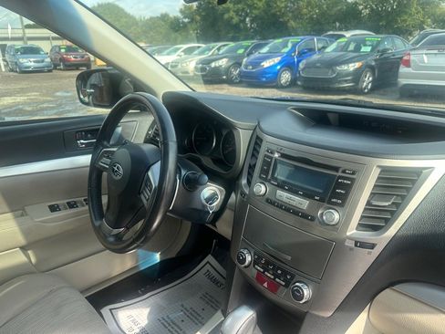 Used 2013 Subaru Legacy 2.5i Premium w/ All-Weather Pkg + Moonroof image 8