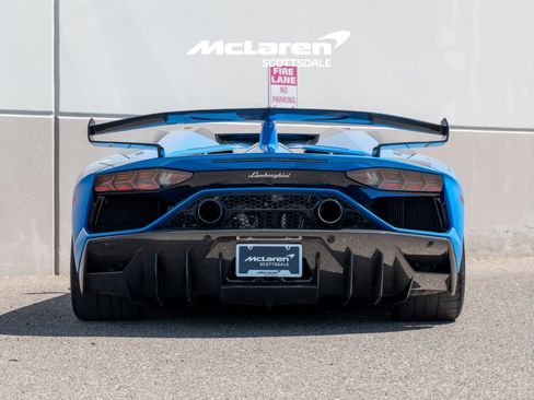 Used 2021 Lamborghini Aventador SVJ AWD/4WD image 6