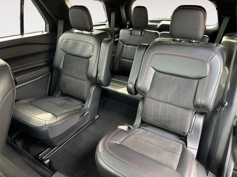 Used 2023 Ford Explorer ST-Line w/ Class IV Trailer Tow Package image 13