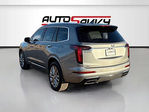 Used 2024 Cadillac XT6 Premium Luxury w/ LPO, Floor Liner Package AWD/4WD image 5