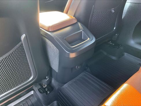 Used 2022 Volvo XC60 B5 Momentum AWD/4WD image 28