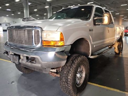 Used 2001 Ford F350 Lariat AWD/4WD image 2