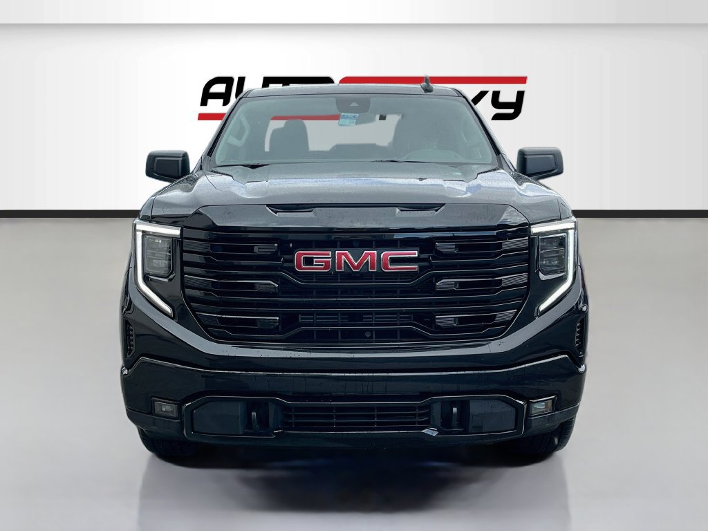 Used 2026 GMC Sierra 1500 Elevation AWD/4WD image 2