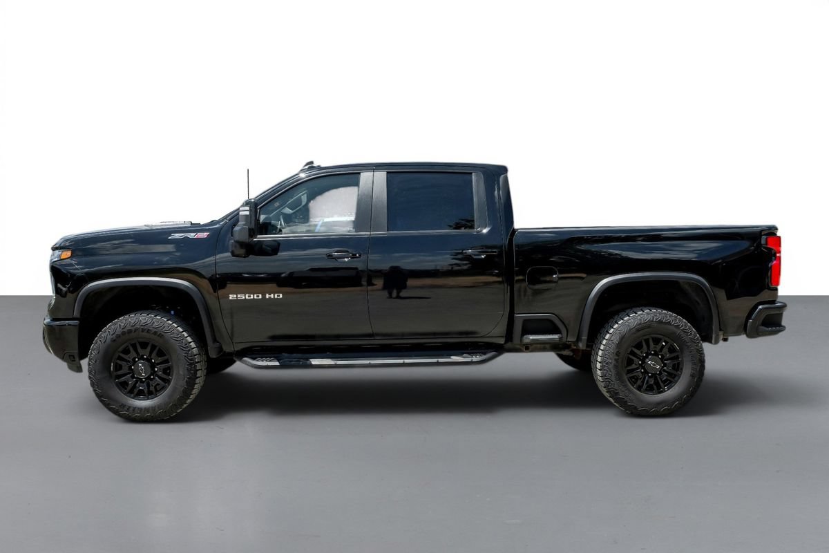 Used 2025 Chevrolet Silverado 2500 ZR2 w/ Technology Package AWD/4WD image 9