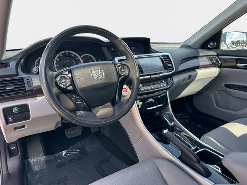 Used 2017 Honda Accord EX-L image 15