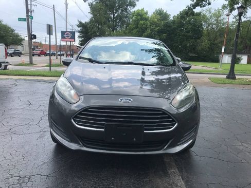 Used 2019 Ford Fiesta SE FWD image 3